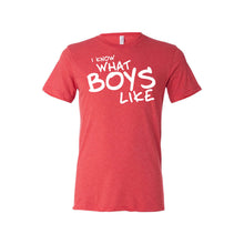 I know what boys like - red - lgbt t-shirt